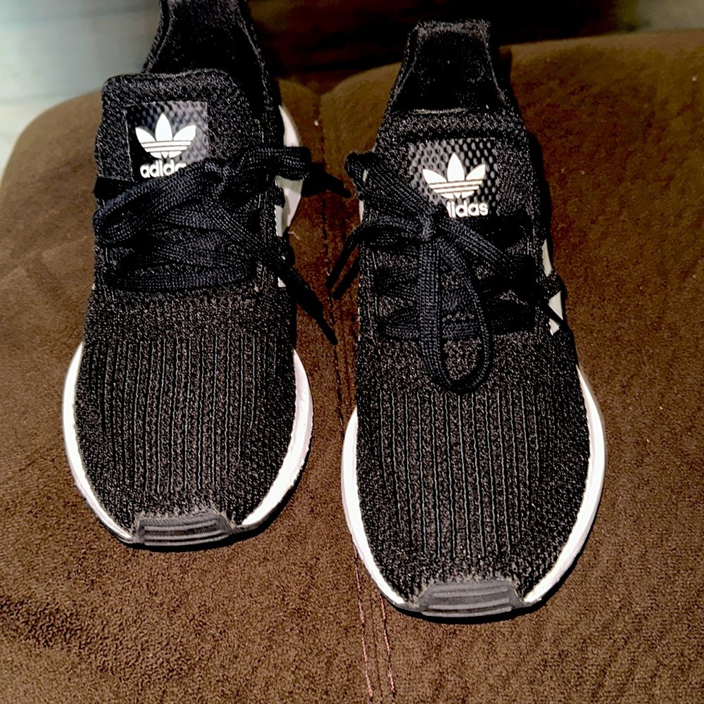 Adidas shoes in perfect condition